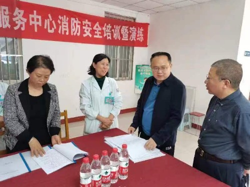 常山集團紀委書記馮浩深入第五實業(yè)公司所屬青園、廣安兩家社區(qū)衛(wèi)生中心進行督導檢查